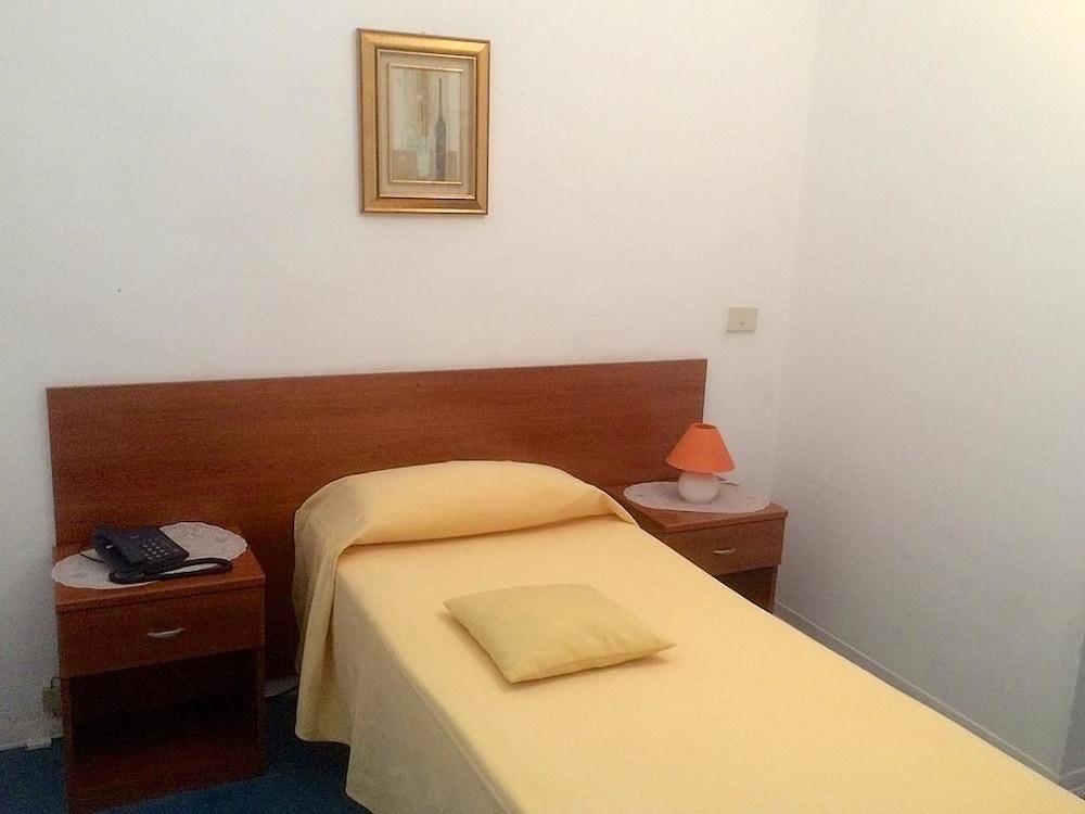 Albergo San Carlo Massa  Zewnętrze zdjęcie